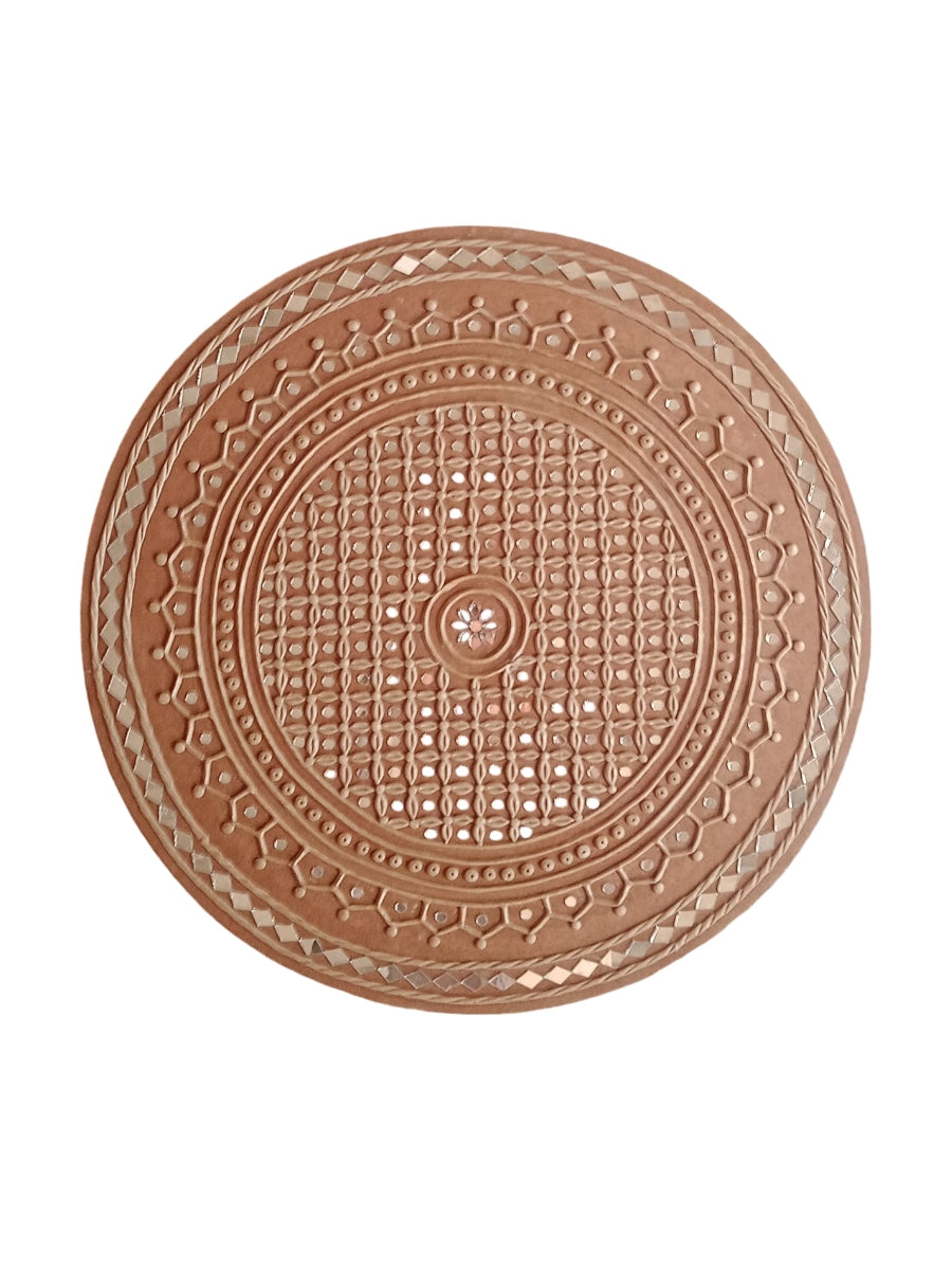 Golden Lattice Lippan in Lippan by Nalemitha For Home Decor, Gifting Thumbnail