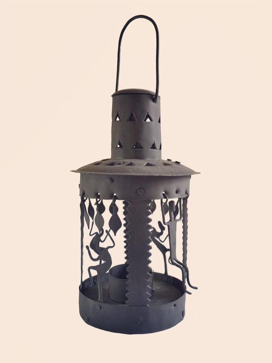 Buy Lantern featuring men: Bastar Iron Craft by Sameep Vishwakarma