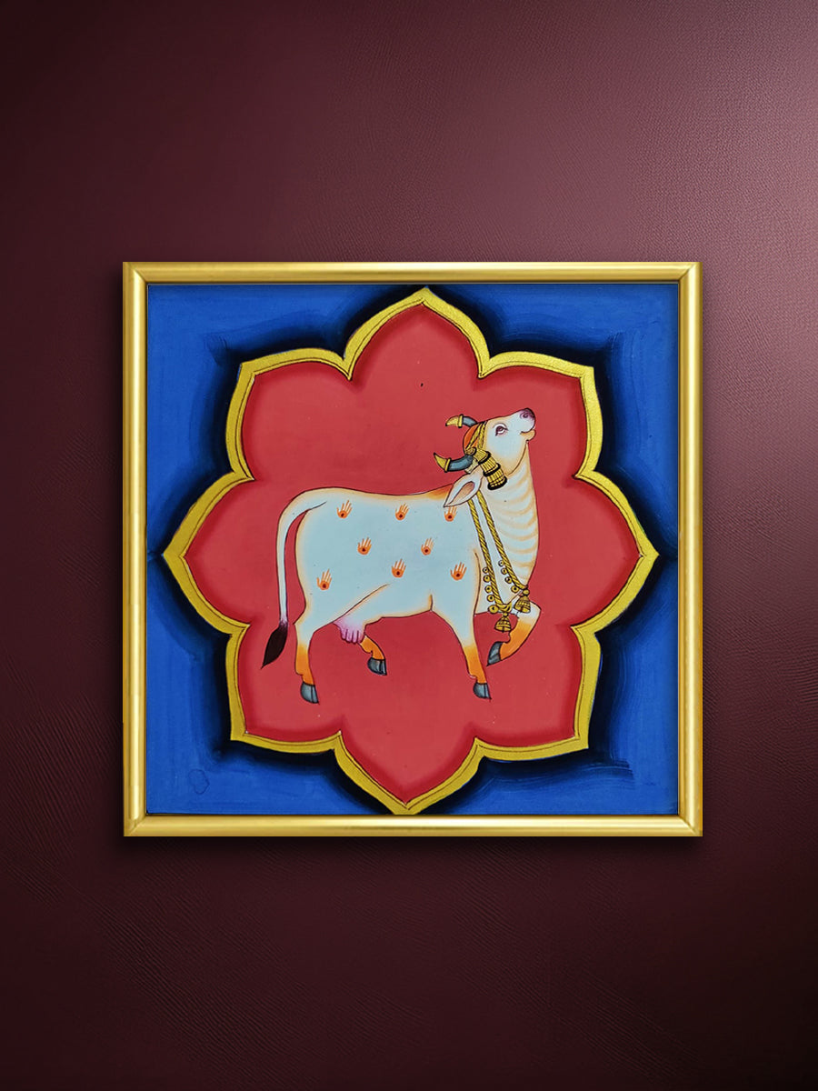 Buy Sacred Cow: The Enchanting Steps of Devotion in Pichwai by Dinesh Soni
