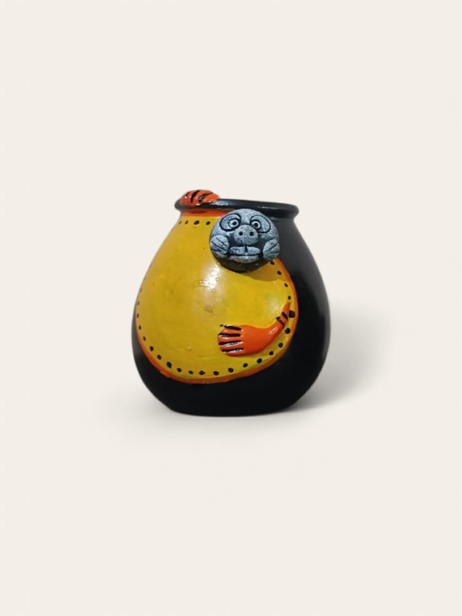 Shop Hippo pen holder in Black pottery by Ramjatan Prajapati