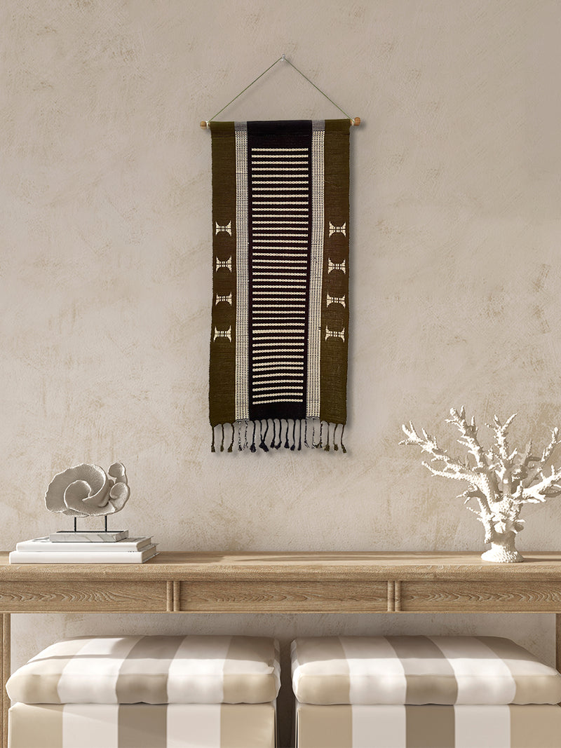 Tradition Meets Modernity: Loin Loom Woven Naga Wall Hanging in by Antaran for sale