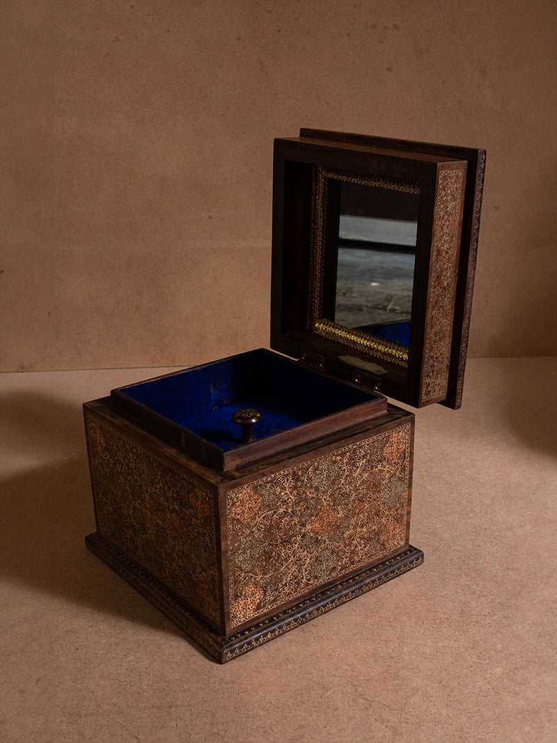 Buy Royal Wooden Tarkashi Jewelry Box by Mohan Lal Sharma