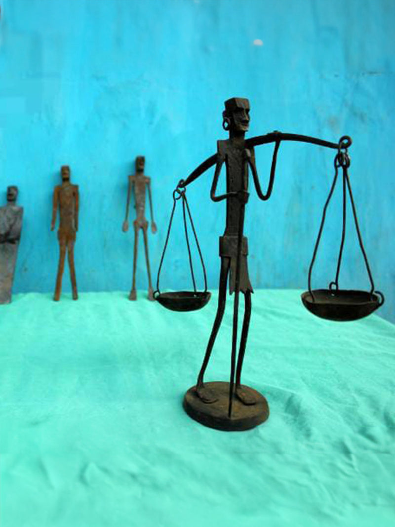 Figure holding balance scale: Bastar Iron Craft | Home-decor
