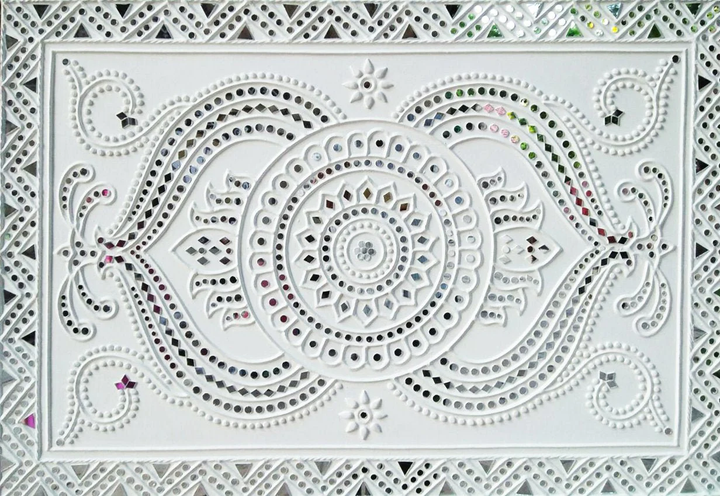 Intricate Embellishments: Lippan Kaam Artistry by Nalemitha For Home Decor, Gifting Thumbnail