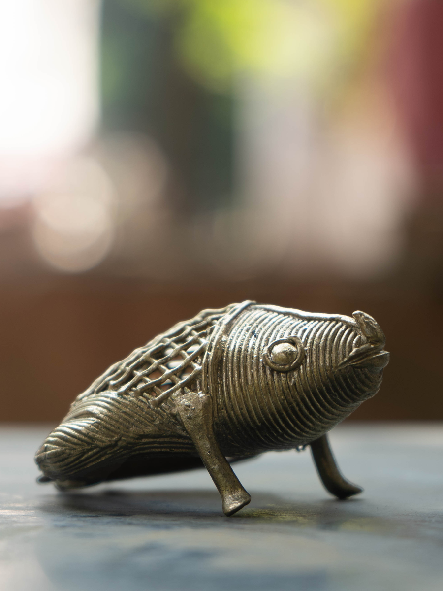 A Frog in Dhokra Handicraft by Kunal Rana for sale