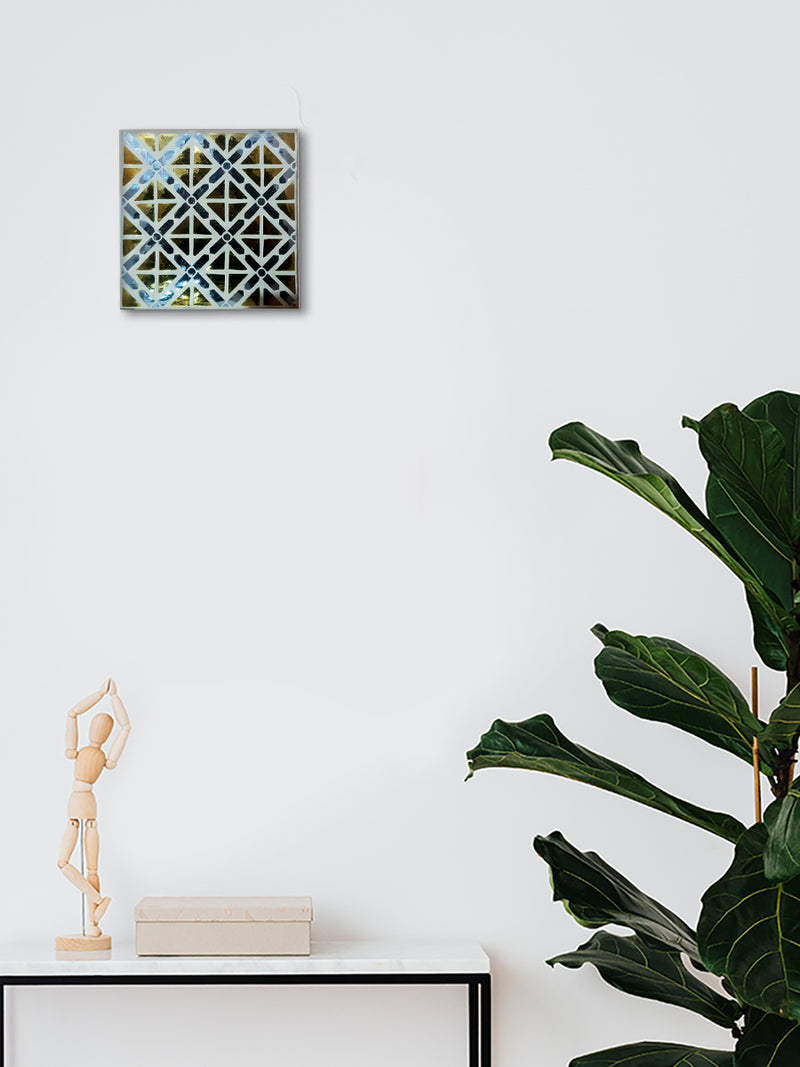 Luminous Elegance: A Tapestry of Intricate Patterns in Thikri Glasswork 