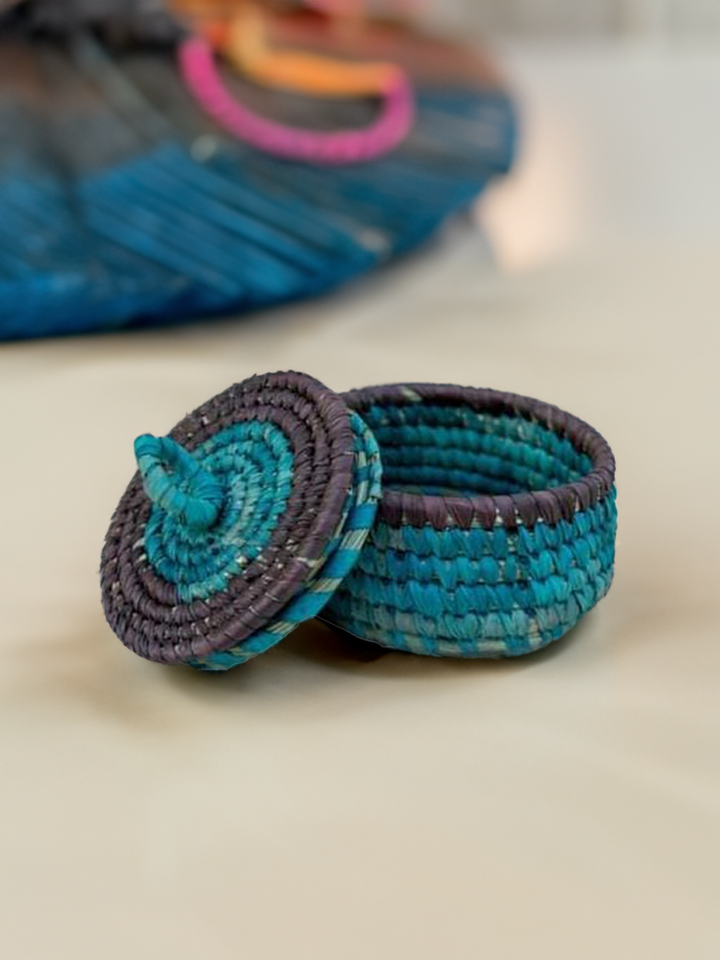 Meticulously woven box in Sabai Grass Work by Dipali Mura Thumbnail