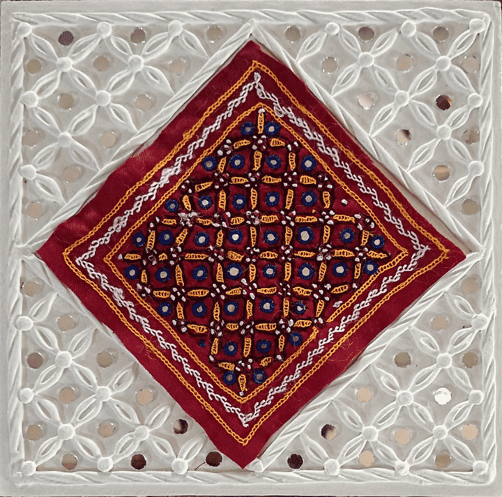 Mirror Mosaic in Lippan by Nalemitha For Home Decor, Gifting Thumbnail