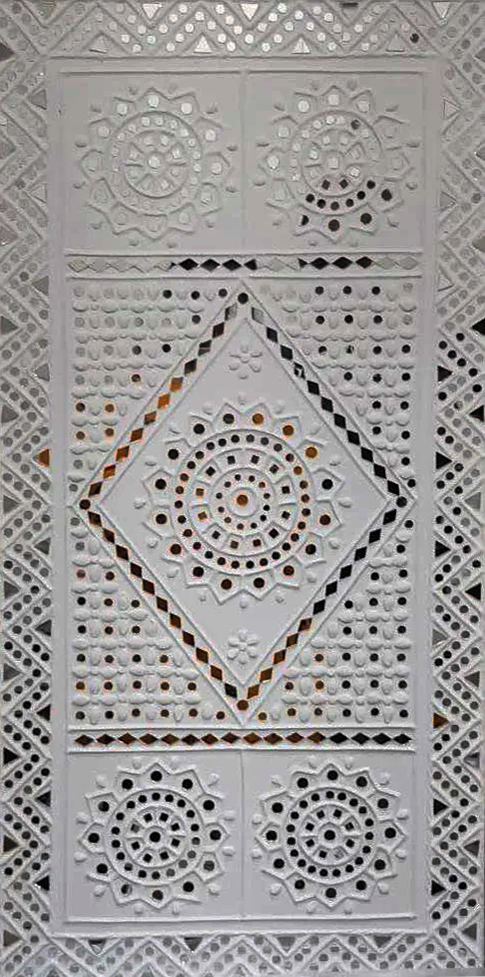 Reflections of Brilliancy: Lippan Kaam Artwork by Nalemitha For Home Decor, Gifting Thumbnail