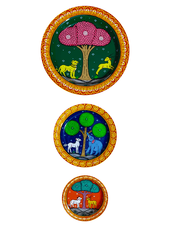 Transcending Aesthetics - Pattachitra Plate by Apindra Swain for Home Decor Thumbnail