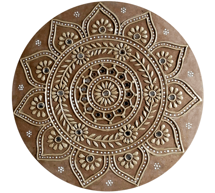 Unpolished elegance: Portrayal of Lippan crafted mirrors by Nalemitha For Home Decor, Gifting Thumbnail