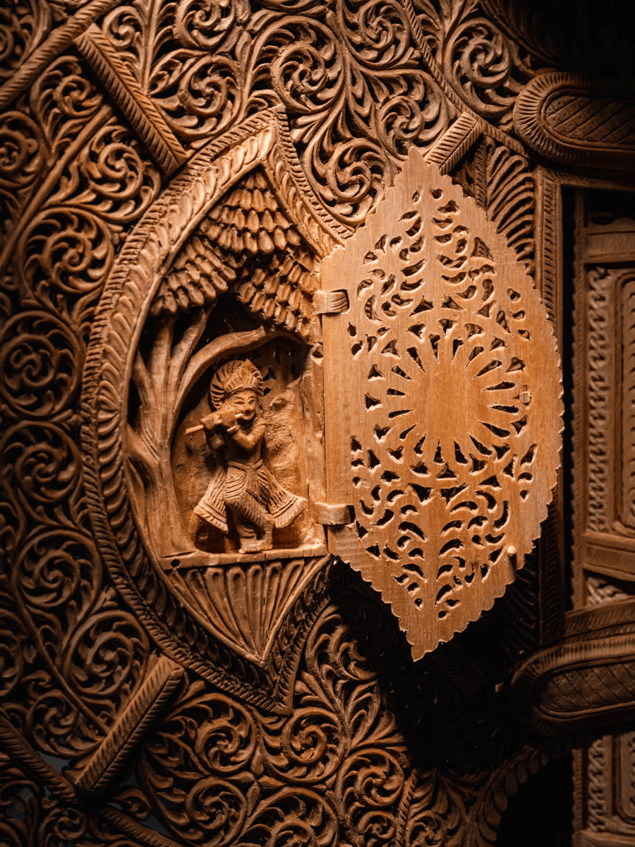 Sandalwood-carved Fan Thumbnail