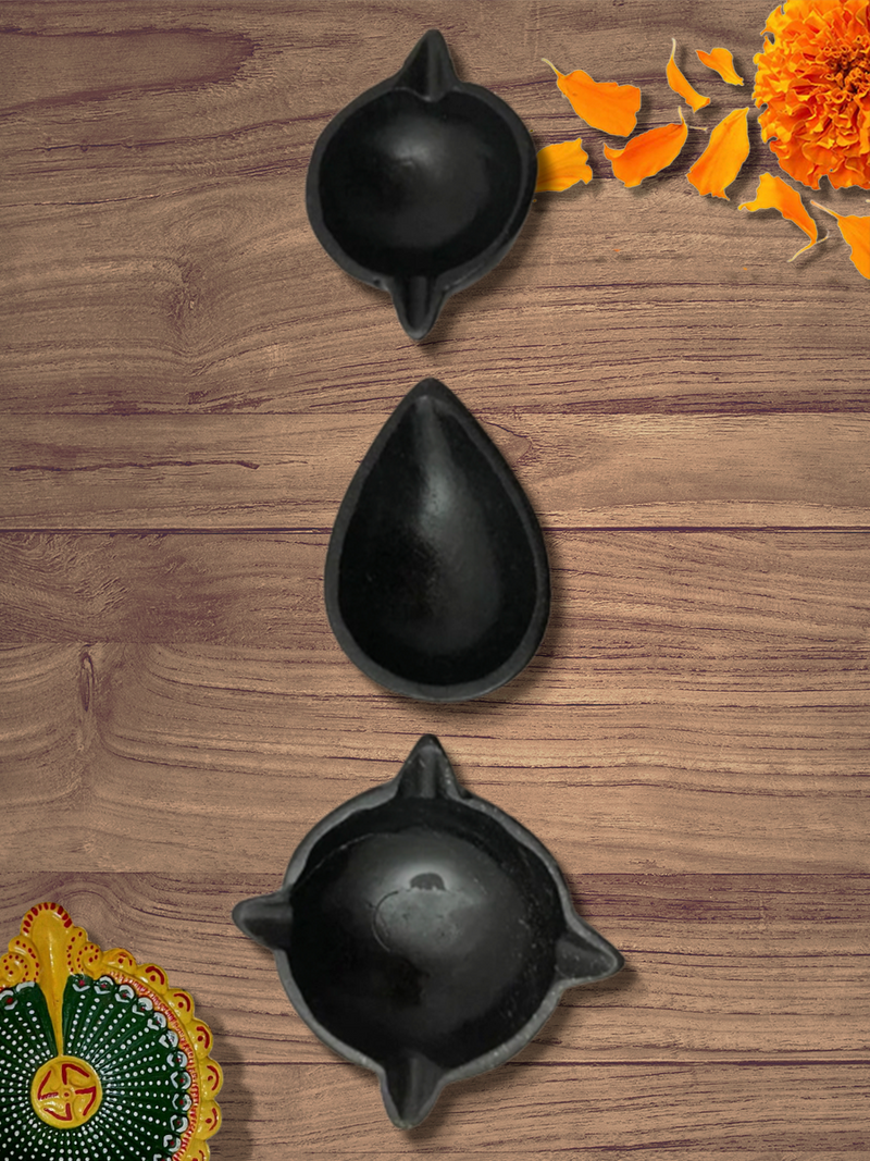 Set of three Black Quartz diyas Ekmukhi, DwiMukhi, Chaturmukhi Diya
