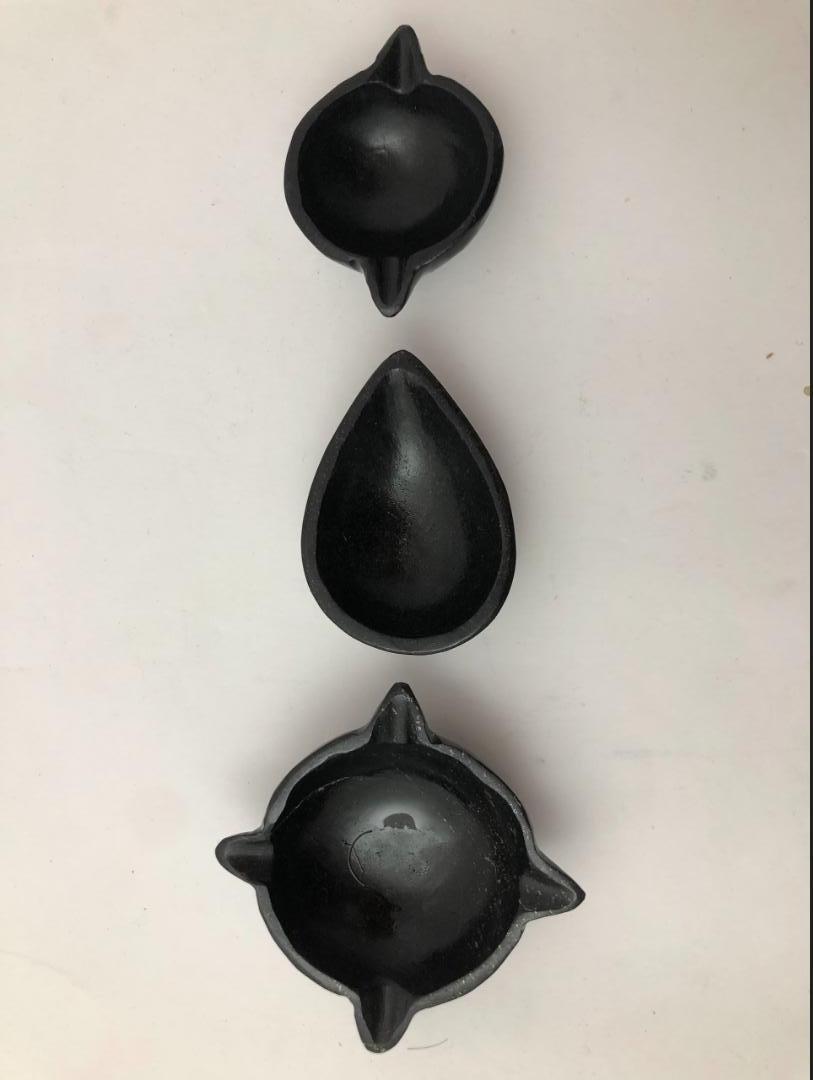 Set of three Black Quartz diyas Ekmukhi, DwiMukhi, Chaturmukhi Diya