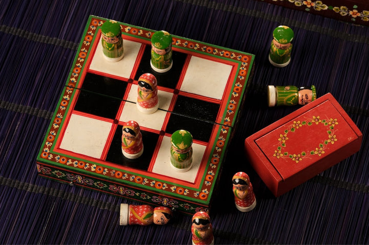 Tic Tac Toe, handpainted in Ganjifa art style Thumbnail